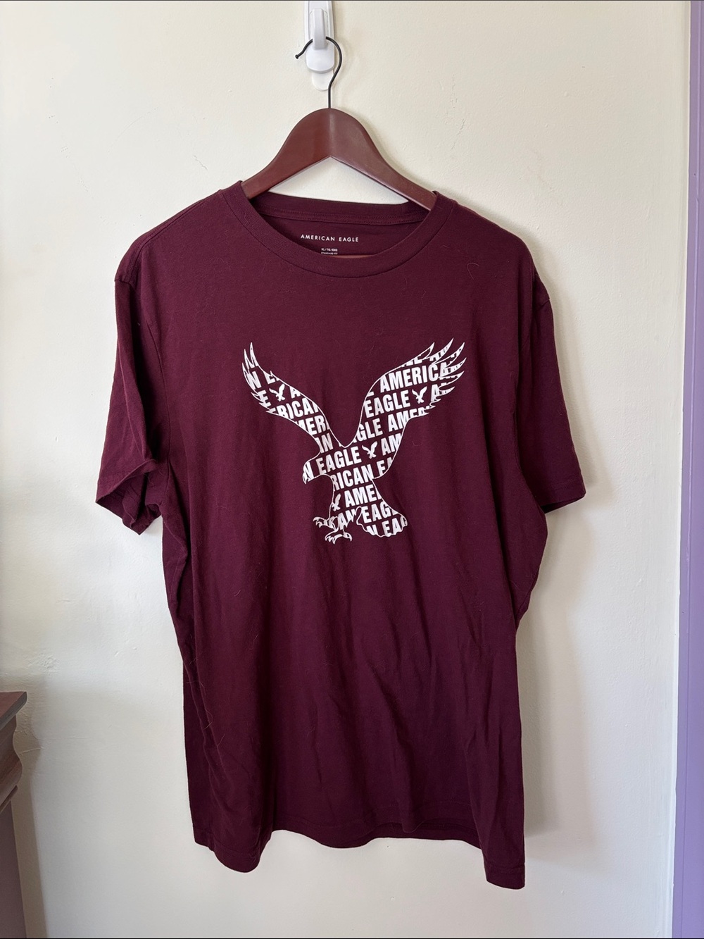 American Eagle Outfitters Maroon Graphic Eagle Tee